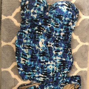 A Pea in the Pod two piece Tankini